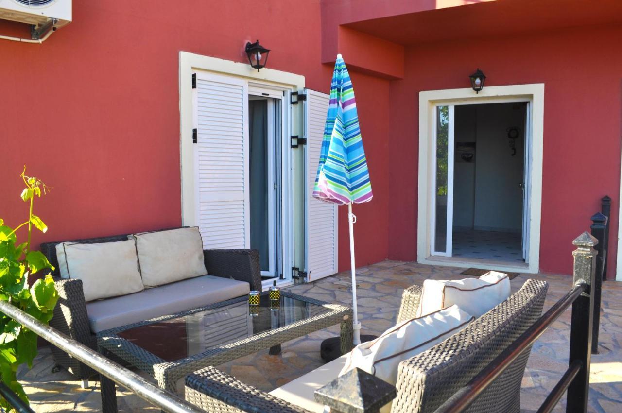 Large Apartment By The Pool - Pelekas Beach, Corfu Exterior photo