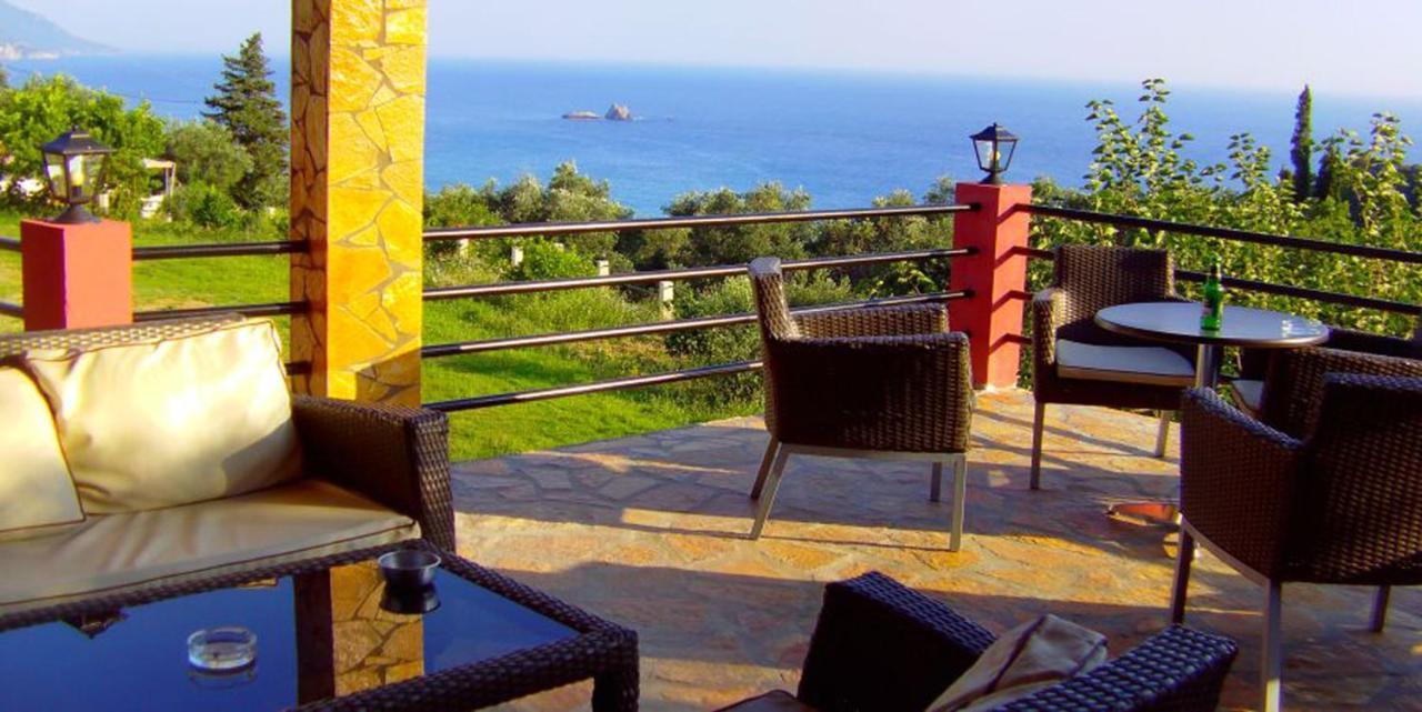 Large Apartment By The Pool - Pelekas Beach, Corfu Exterior photo